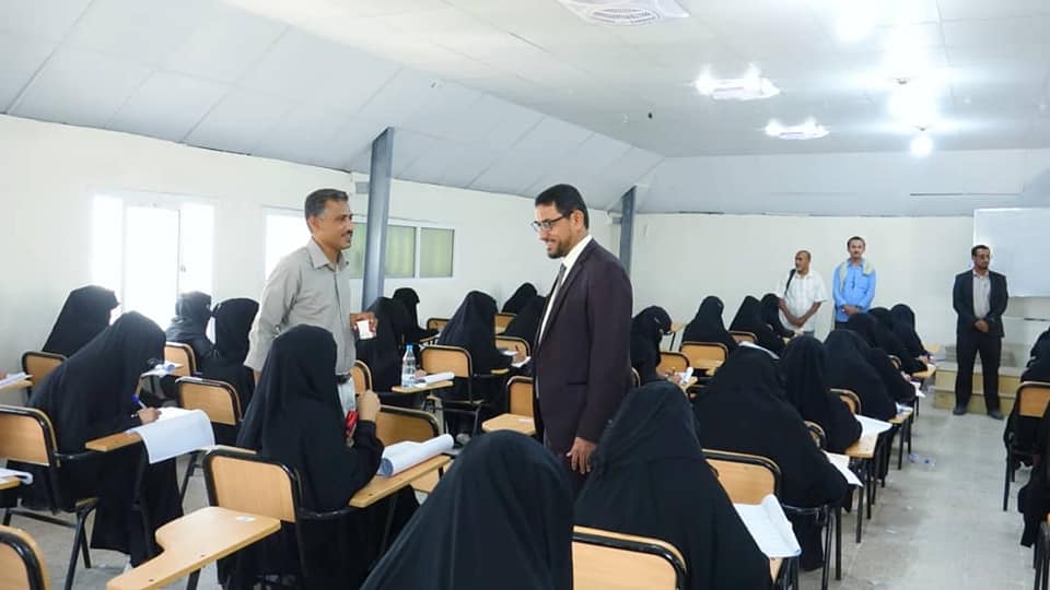 لمروق يدشن امتحانات الفضل الثاني بجامعة القرآن الكريم بشبوة
