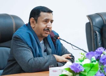 محافظ شبوة يعقد اجتماع مع المشائخ والأعيان والشخصيات الإجتماعية بالمديريات الشرقية