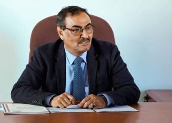 أمين عام محلي شبوة يناقش أوضاع النازحين في شبوة وأبرز إحتياجاتهم