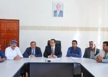 محافظ شبوة يترأس اجتماعا للمكتب التنفيذي ويؤكد على حل قضايا المواطنين