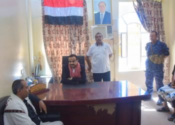 محافظ شبوة يتفقد عدد من المرافق الحكومية ويؤكد على ضرورة تطوير الخدمات المقدمة للمواطنين